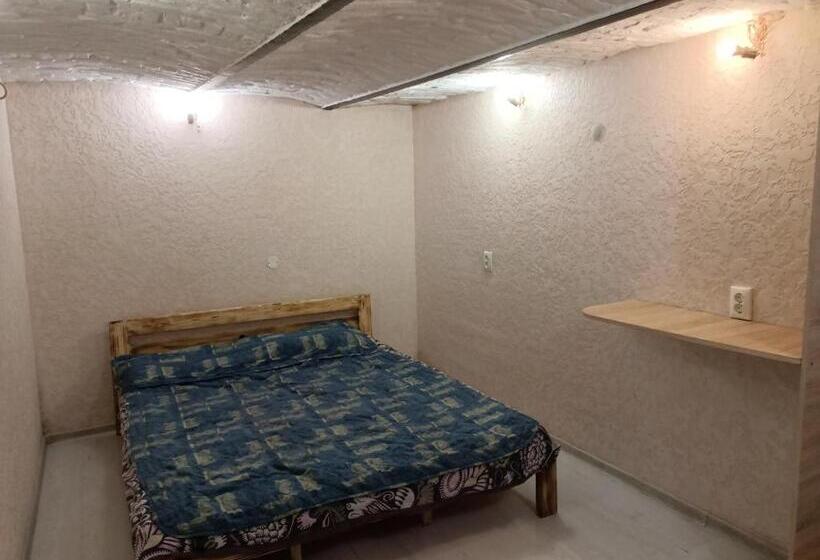 이코노미 룸, Krone Hostel