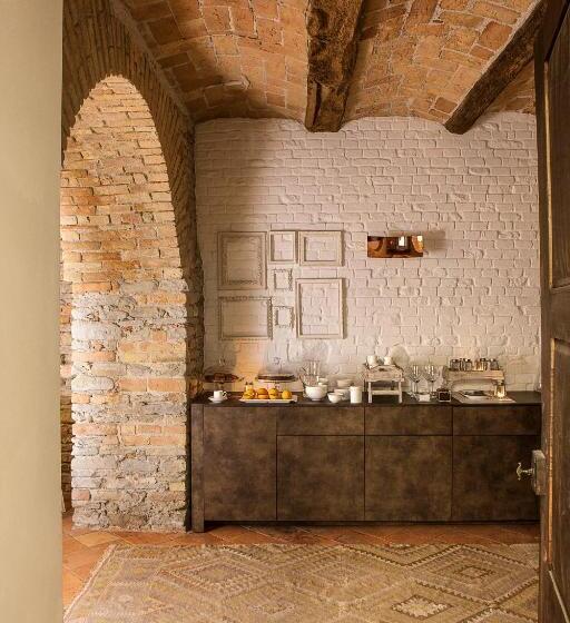 Полулюкс Повышенной Комфортности, Relais Villa Del Borgo