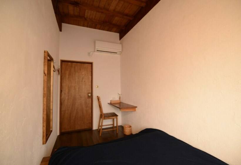 Номер Стандарт, Taketa Ekimae Hostel Cue