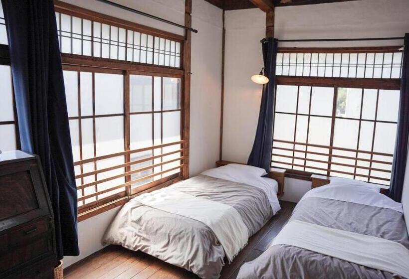 Номер Стандарт, Taketa Ekimae Hostel Cue