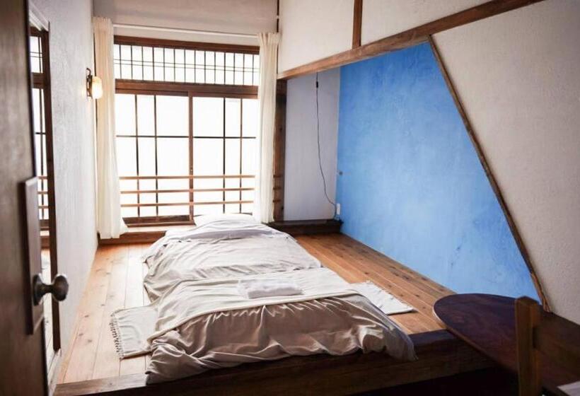 Номер Стандарт, Taketa Ekimae Hostel Cue