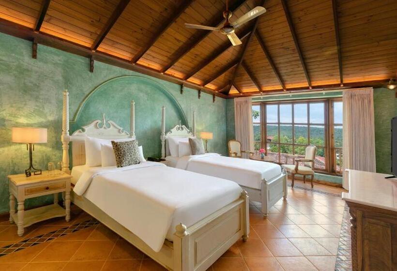 Вилла 2 Спальни, Amritara Aura Resort & Spa