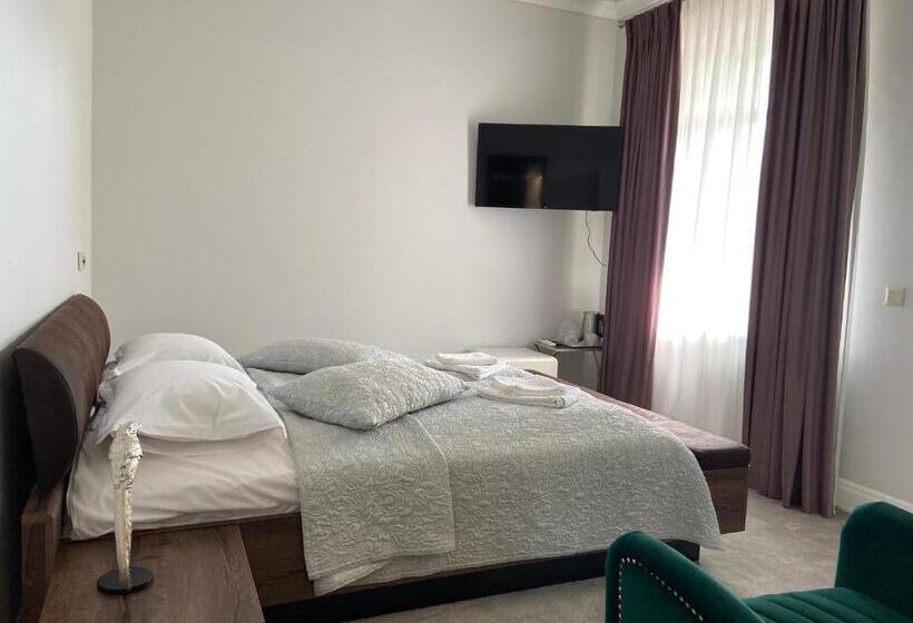 اتاق لوکس, Maisonette Apartments