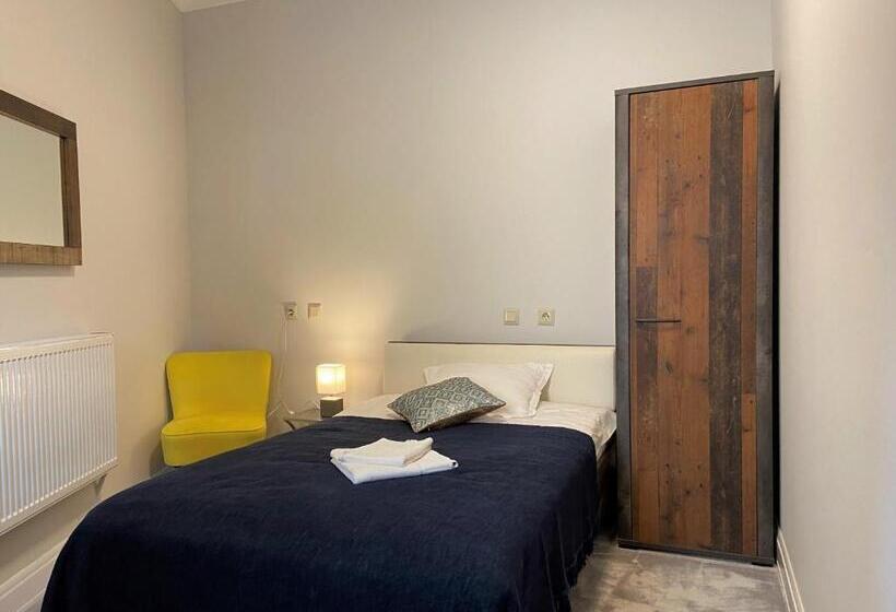 اتاق استاندارد یک نفره, Maisonette Apartments