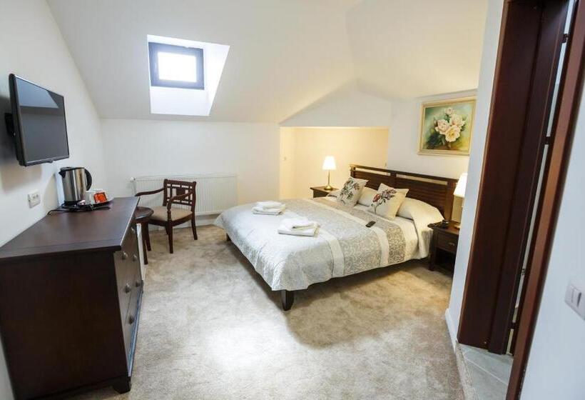 اتاق استاندارد, Maisonette Apartments