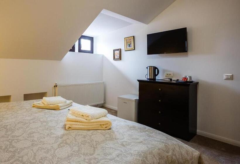 اتاق استاندارد, Maisonette Apartments
