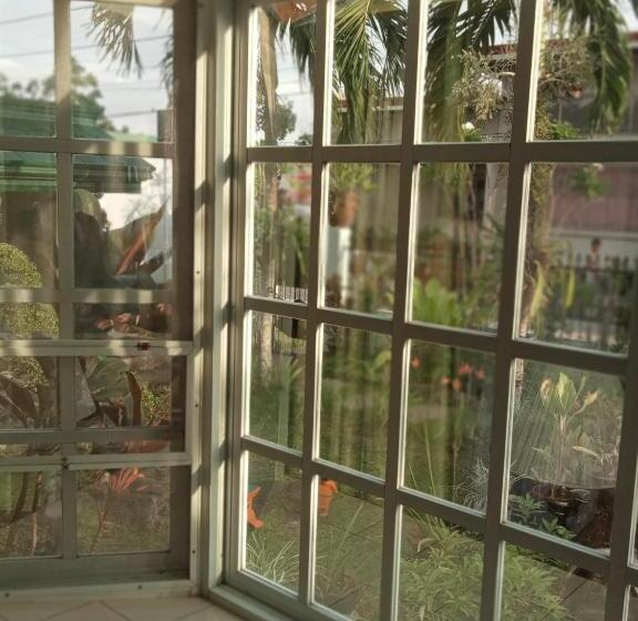 جناح ديلوكس, Villa 301 B&b