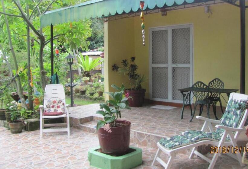 جناح ديلوكس, Villa 301 B&b