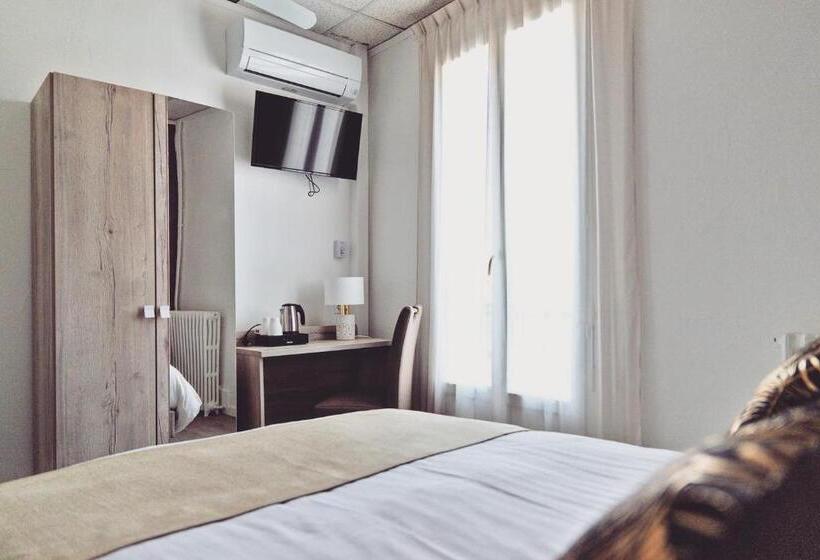 Номер Стандарт, Hôtel Du Golfe Sete Balaruc