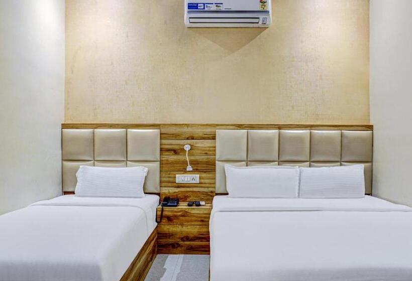 Четырехместный Номер Стандарт, Sun City   Near Saifee Hospital And H N Reliance Hospital