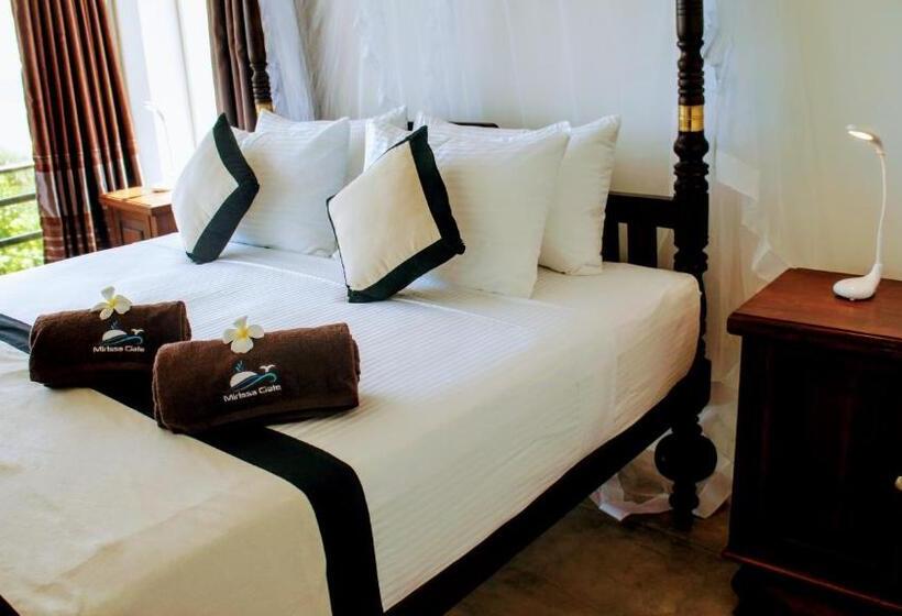 اتاق لوکس با بالکن و چشم‌انداز دریا, Mirissa Gate Resort