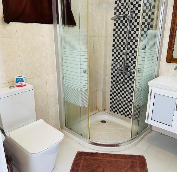 اتاق سه نفره دلوکس با چشم‌انداز دریا, Mirissa Gate Resort