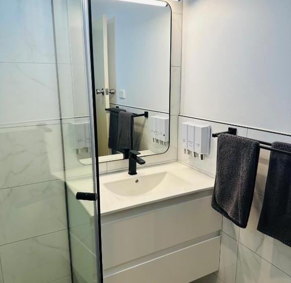 Номер Стандарт, Junee Motor Inn