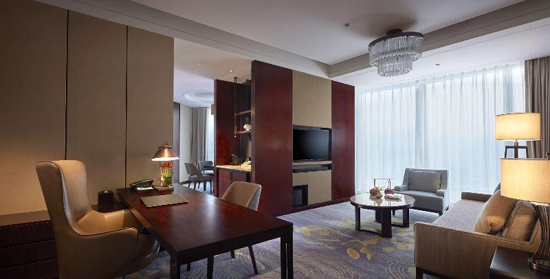 Люкс Executive Кровать Кинг, Shangri La Yiwu   Close To Yiwu International Trade Market