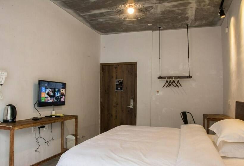 スタンダードルーム, Geographer Hostel