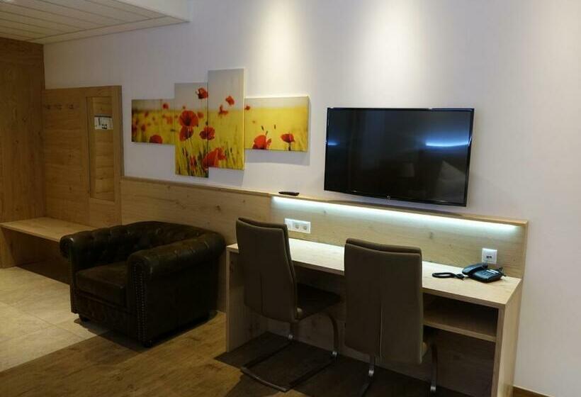 Номер Стандарт с Балконом, Seminarhotel Daniels