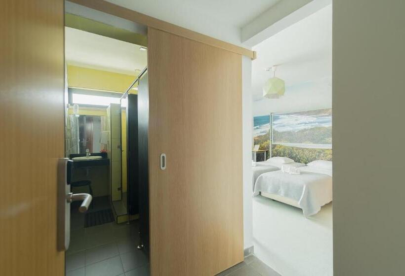 Номер Deluxe Вид на Море, Hi Arrifana Destination Hostel