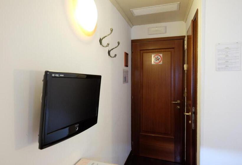 Economy Kamer, Ai Do Mori