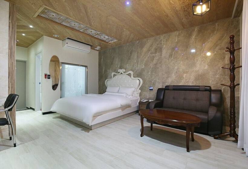 اتاق استاندارد, Inca Motel