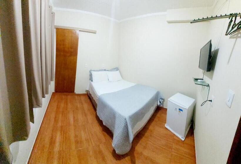 Standard Room, Solo Nunes