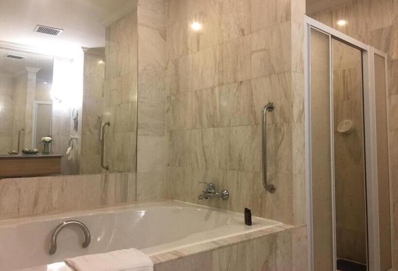 Люкс, Fortune Hotel Korat  Sha Plus