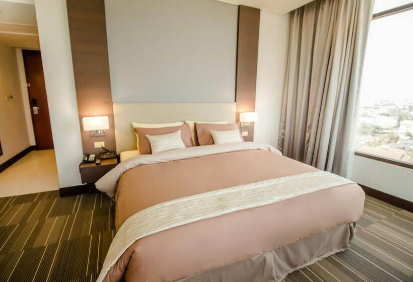 Номер Deluxe Вид на Город, Fortune Hotel Korat  Sha Plus