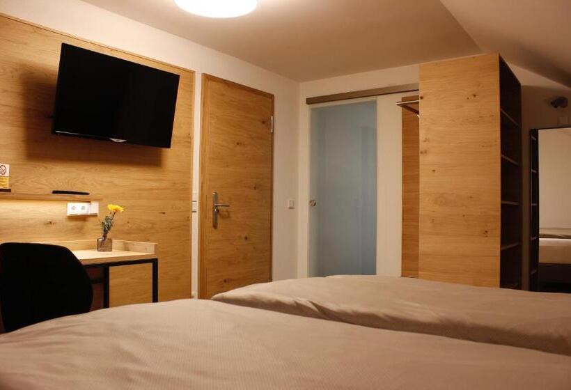 Номер Стандарт, Kondrauer Hof