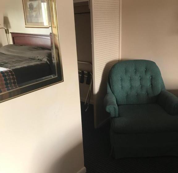 Номер Стандарт, Redwood Inn