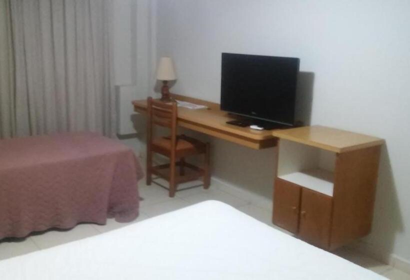 컴포트 트리플 룸, Leiria