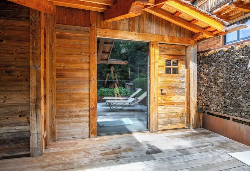 Люкс, Montchalet
