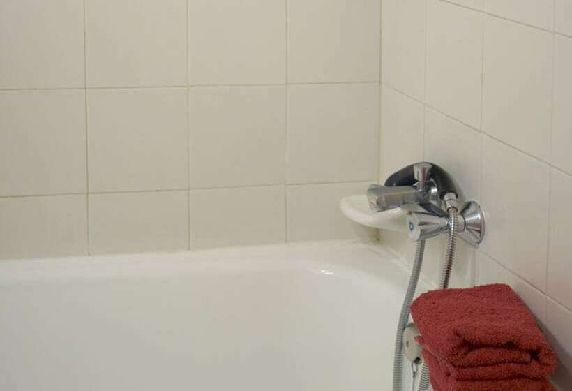 اتاق استاندارد یک نفره, Résidencia Universitària Pare Claret   Hostel