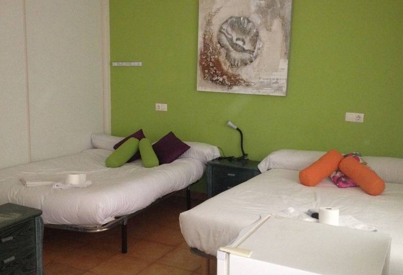 4인용 스탠다드 룸, Bhg Hostel Secar De La Real