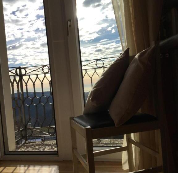 Номер Стандарт с Балконом, Albergo Ristorante Leso