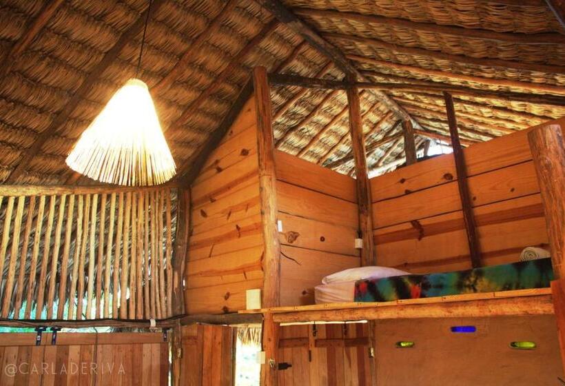 Номер Стандарт Боковой Вид на Море, Raízes Eco Hostel