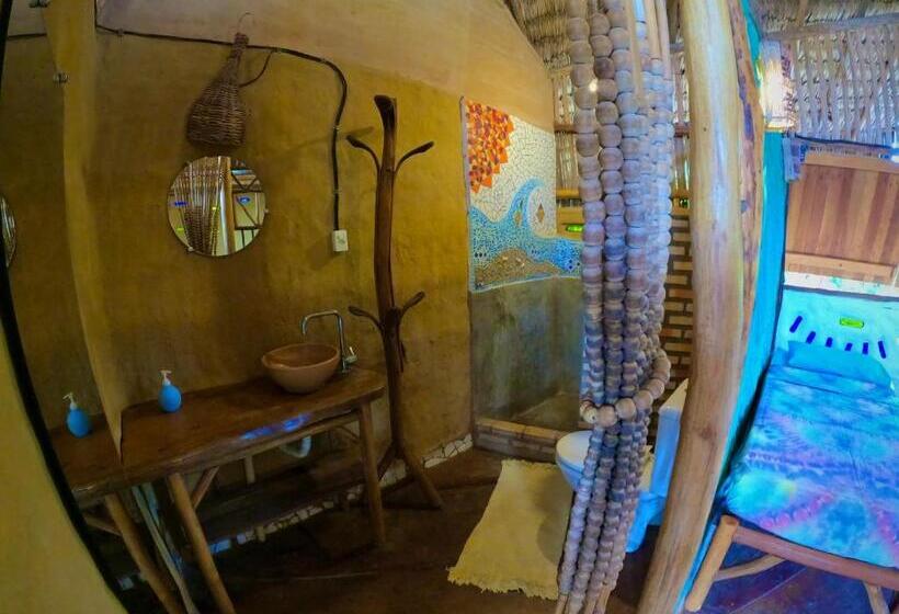 Номер Стандарт Боковой Вид на Море, Raízes Eco Hostel