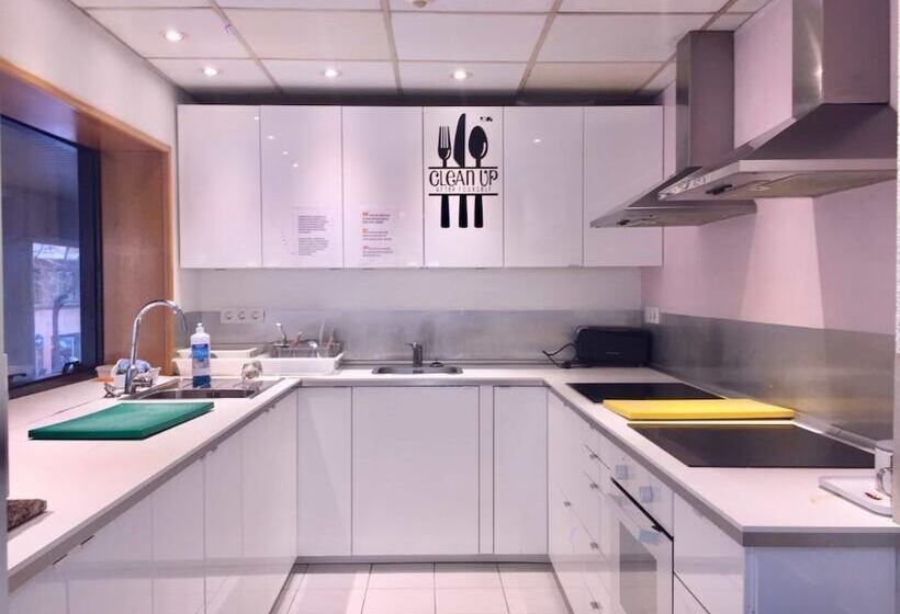 اتاق اکونومی, Résidencia Universitària Pare Claret   Hostel
