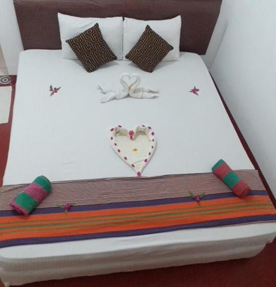 اتاق اکونومی, Nilaveli Beach Rooms