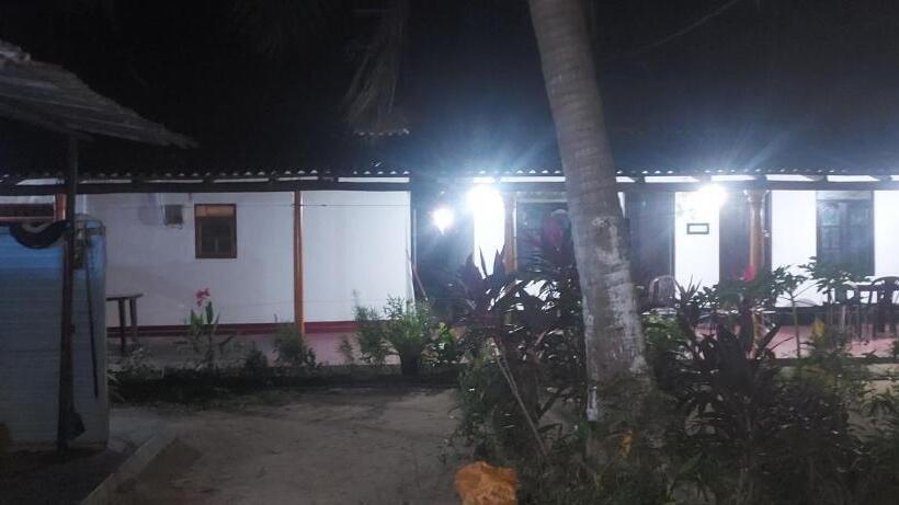 اتاق اکونومی, Nilaveli Beach Rooms