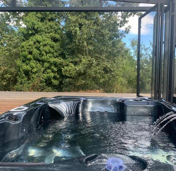 Студио Стандарт Вид на Бассейн, Sous Les Oliviers   Jacuzzi   Studios De Standing Tout équipés