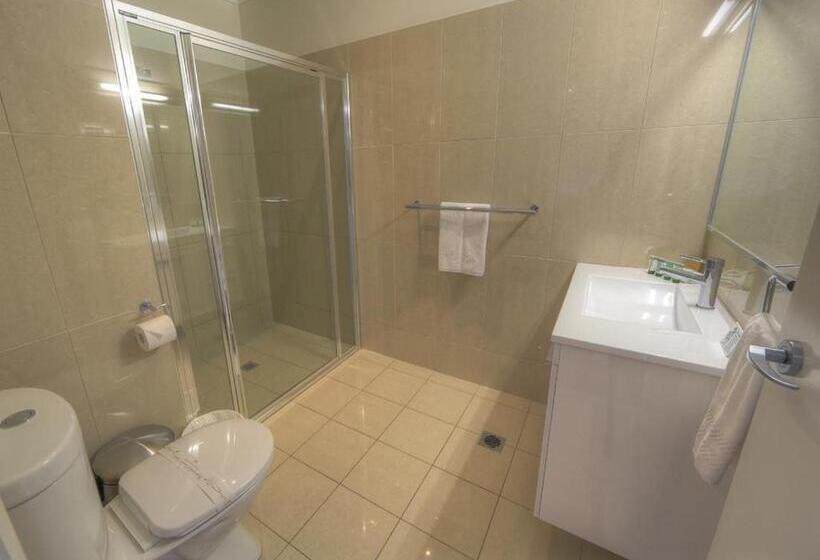 Апартаменты 3 Спальни, Red Earth Motel