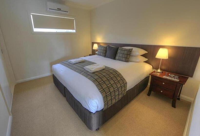 Апартаменты 2 Спальни, Red Earth Motel