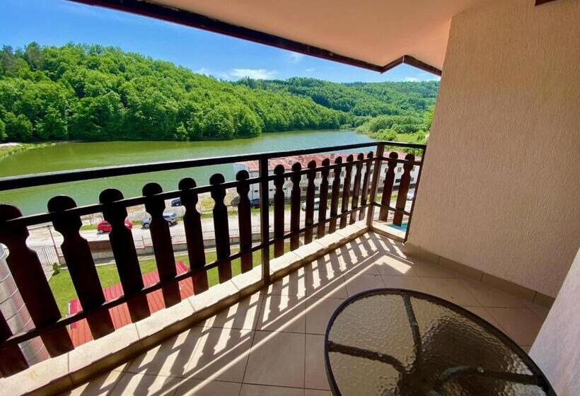 Семейное Студио, Tryavna Lake Hotel & Spa