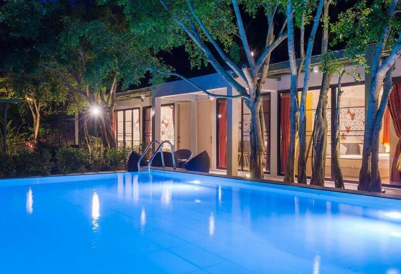 ویلای یک اتاق خوابه با استخر شنا, Veravian Resort