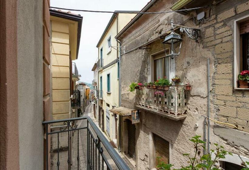 Номер Стандарт, Al Campanaro B&b
