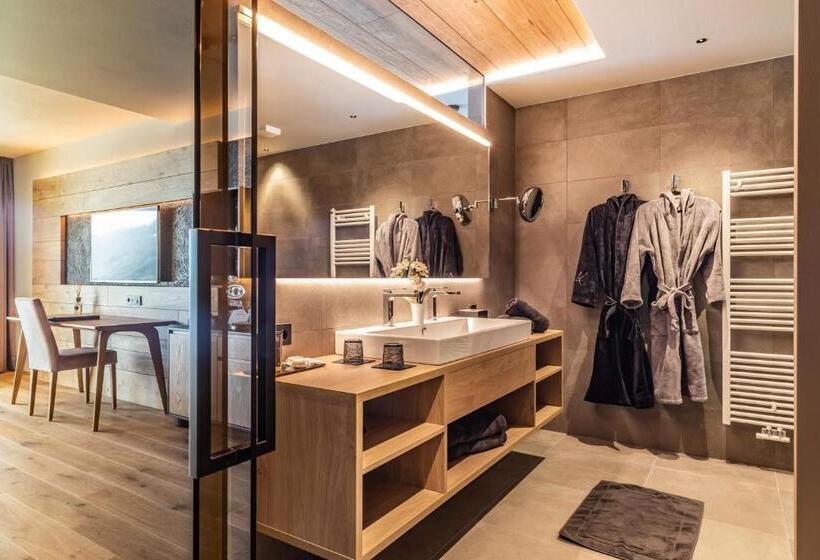 可观山景的豪华套房, Boutique Hotel Kircher