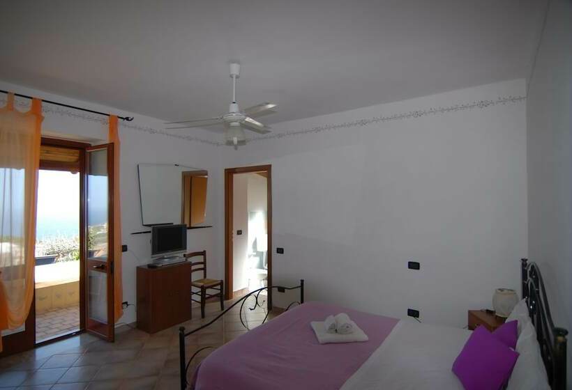 اتاق استاندارد با چشم‌انداز دریا, Eoliano B&b