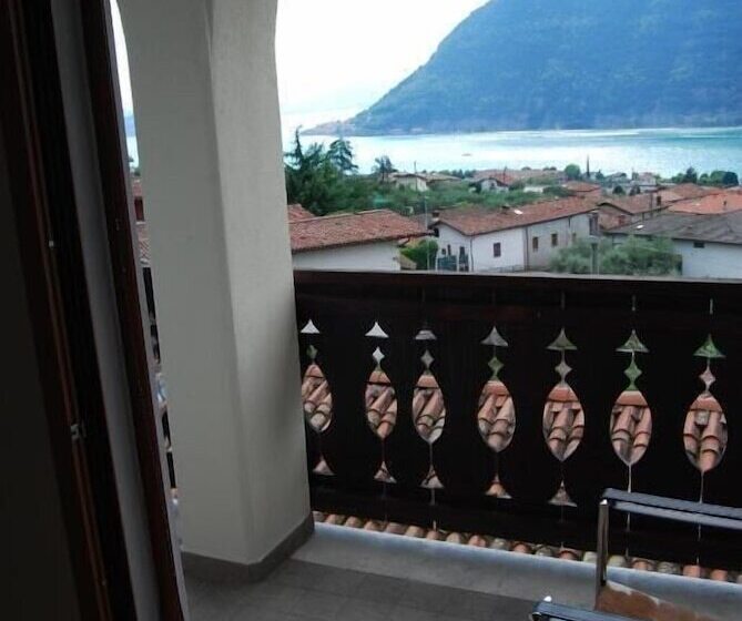 Номер Стандарт Вид на Озеро, Albergo Ristorante Orazio