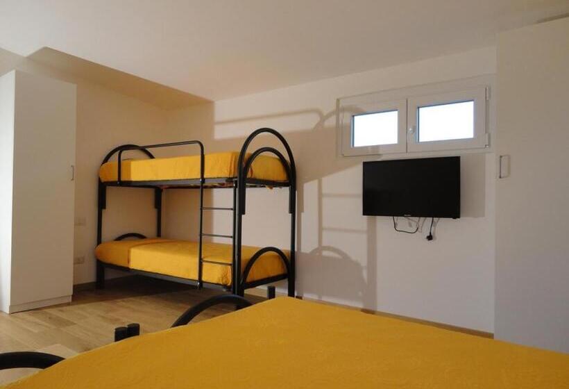 Habitación Familiar, Pavia Ostello