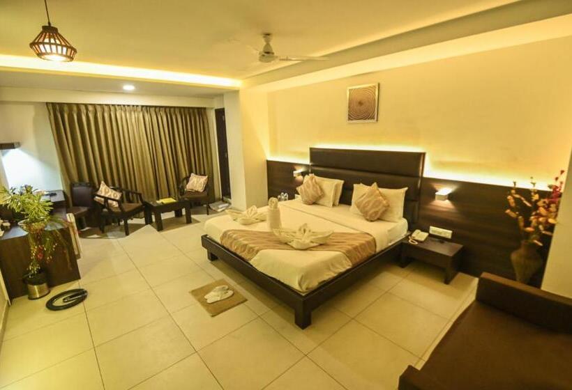 Трехместный Президентский, The Divine Resort Somnath