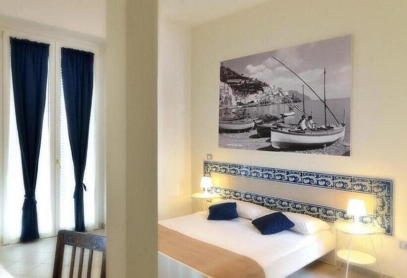 اتاق استاندارد سه تخته با بالکن, Santi E Saraceni Rooms